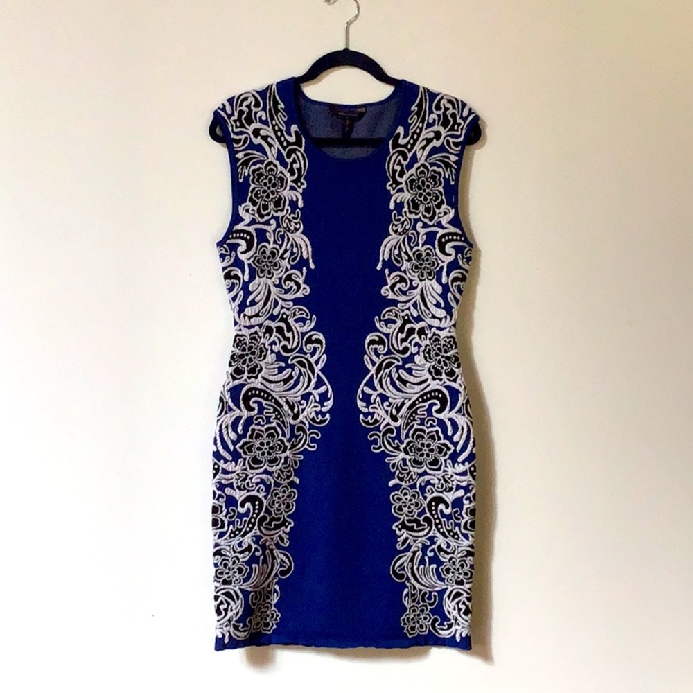BCBGMaxAzria Size Large Blue + White Knit Ellena Dress